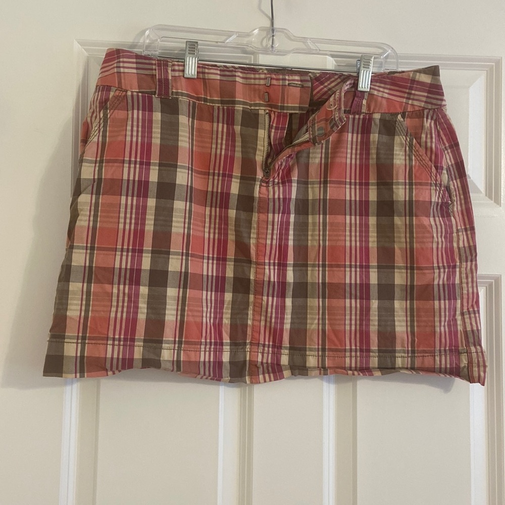 🧡 Women’s plaid skirt